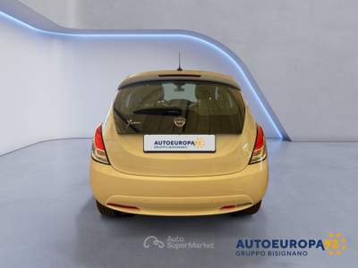 Lancia Ypsilon 1.2 69cv Platinum Bianco usata MONOPOLI