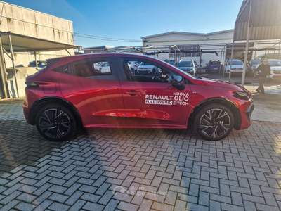 Renault Clio VI 2025 1.8 full hybrid E-Tech Esprit Alpin Rosso usata Mappano