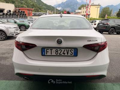 Alfa Romeo Giulia 2.2 Turbo AT8 150CV Super Bianco usata Cornate D'adda