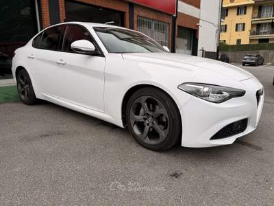 Alfa Romeo Giulia 2.2 Turbo AT8 150CV Super Bianco usata Cornate D'adda