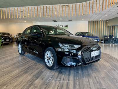 Audi A3 30 g-tron S tronic Business Nero usata Foligno