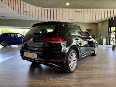 Volkswagen Golf 1.5 TGI Business BMT DSG Nero usata Foligno