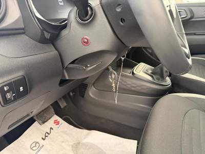 Hyundai i10 1.0 MPI A/T Connectline usata Castellammare di Stabia