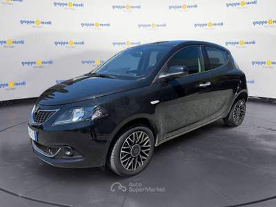 Lancia Ypsilon New 5 porte My24 1.0 Firefly 70 CvStart&Stop Hybrid Oro Nero usata Roma