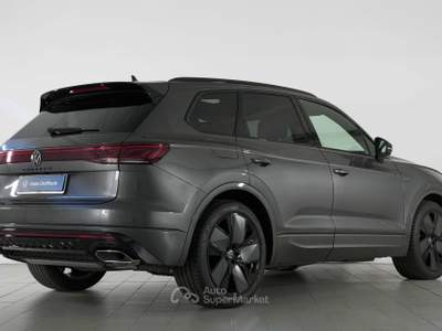 Volkswagen Touareg - 3.0 V6 tdi Atmosphere R-Line Exte | GR407HR Grigio usata Cantù