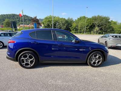 Alfa Romeo Stelvio Stelvio 2022 2.2 t Sprint Q4 190cv auto Blu/Azzurro usata Buja