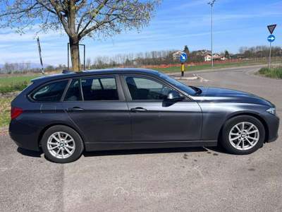 BMW Serie 3 318d 318 d Touring Business aut. Grigio usata Arcore