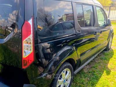 Ford Tourneo Connect non fumatore Nero usata TERNI