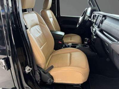 Jeep Wrangler Unlimited 2.2 Mjt II Sahara Overland Nero usata Castello di Godego