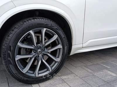 Volvo XC90 XC90  2.0 d5 Momentum awd 235cv 7pti geartronic usata Pescantina