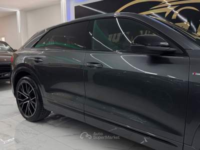 Audi Q8 286CV Quattro TipTronic Sport Full Opt Grigio usata Qualiano