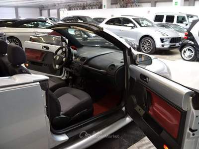 Volkswagen New Beetle 1.4 16V Cabrio Argento usata Monza