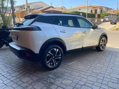 Peugeot 2008 NON FUMATORE Bianco usata MILANO