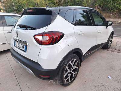 Renault Captur Renault captur 1.5 dci sport edition 90 cv Bianco usata Mirabella Eclano