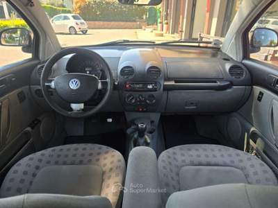 Volkswagen New Beetle 2.0 Benzina 116CV Clima CD/Mp3 e USB TEL Bluetooth Nero usata Rezzato