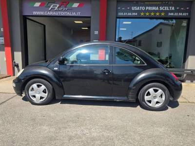 Volkswagen New Beetle 2.0 Benzina 116CV Clima CD/Mp3 e USB TEL Bluetooth Nero usata Rezzato