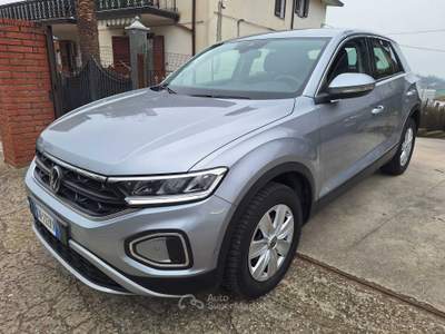 Volkswagen T-Roc Volkswagen t-roc 1.0 tsi life 110 cv Grigio usata Mirabella Eclano