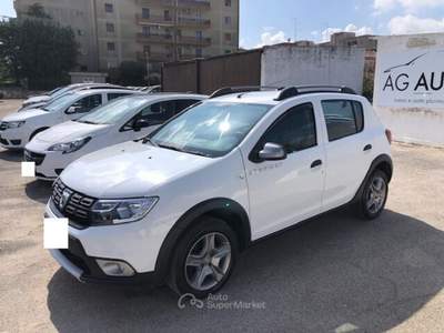 Dacia Sandero Stepway 1.5 dCi 8V 90CV Start&Stop Bianco usata Gioia del Colle
