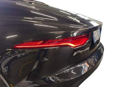 Jaguar F-Type 300cv Nero usata Milano