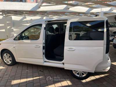Volkswagen Caddy STYLE 4 MOTION 122CV Bianco usata Bari