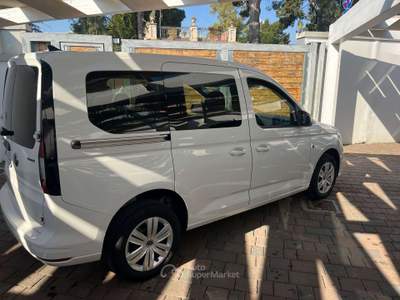 Volkswagen Caddy STYLE 4 MOTION 122CV Bianco usata Bari