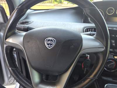 Lancia Ypsilon OTTIME CONDIZIONI SOLO 83000 KM GARANZIA 12 MESI Argento usata Mercato San Severino