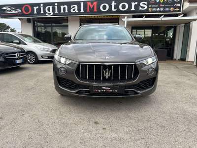 Maserati Levante Levante 3.0 V6 Granlusso 350cv/TETTO/360/Q4/R20/INTERNI IN PELLE/NAVI/PRONTA CONSEGNA Grigio usata Lanuvio