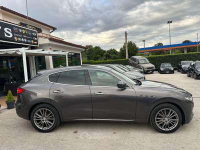 Maserati Levante Levante 3.0 V6 Granlusso 350cv/TETTO/360/Q4/R20/INTERNI IN PELLE/NAVI/PRONTA CONSEGNA Grigio usata Lanuvio