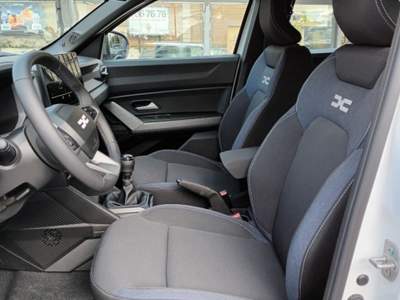 Dacia Duster 1200 ECO-G EXPRESSION 122CV CARPLAY CAM PDC"17 Bianco usata Vetralla