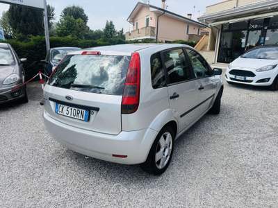 Ford Fiesta 1.2 16v Ghia neopatentati Grigio usata Villadose