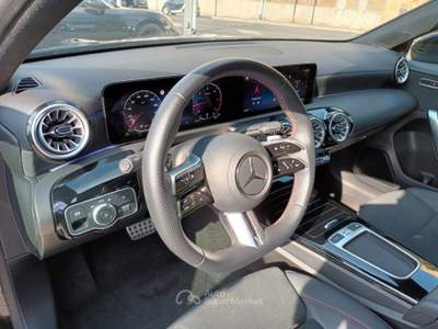 Mercedes-Benz Classe A D AUTOMATIC AMG LINE 116CV CAM360° NAV PACK LUCI Nero usata Vetralla