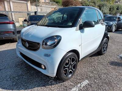 Smart ForTwo 1000 PASSION 52KW AUTOMATICA CERCHI ITALIA Bianco usata Vetralla