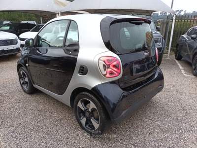 Smart ForTwo EQ PRIME 56CV AUTOM. CARPLAY CAM TETTO ITALIA Blu/Azzurro usata Vetralla