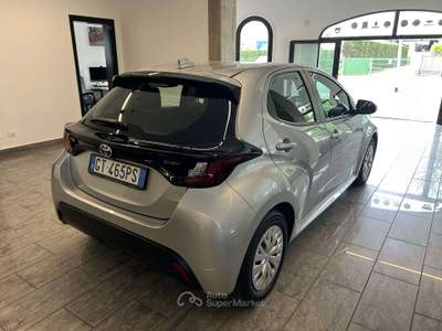 Toyota Yaris 2024 1.5h Active Grigio usata Caravaggio