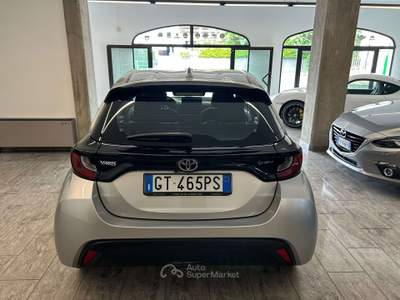 Toyota Yaris 2024 1.5h Active Grigio usata Caravaggio