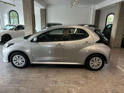 Toyota Yaris 2024 1.5h Active Grigio usata Caravaggio