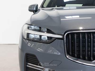 Volvo XC60 (d) AWD automatico Momentum Grigio usata Brescia