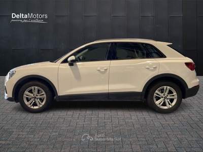 Audi Q3  - q3 35 1.5 tfsi business s-tronic Bianco usata Ancona