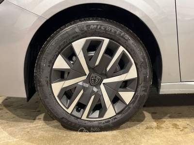 Peugeot 208 1.2 puretech 100cv style Argento usata Verona