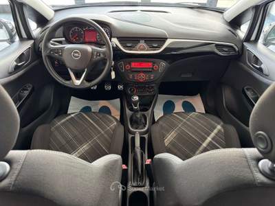 Opel Corsa 5p 1.4 90 cv Gpl Tech Edition Bicolor Full Opt Bianco usata Giugliano in Campania