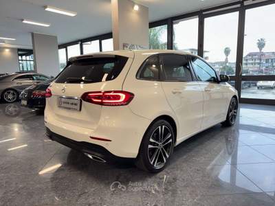 Mercedes-Benz Classe B d 1.5 Sport Plus Night Pack Cockpit Cerchi 18 Full Bianco usata Giugliano in Campania