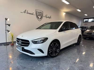Mercedes-Benz Classe B d 1.5 Sport Plus Night Pack Cockpit Cerchi 18 Full Bianco usata Giugliano in Campania