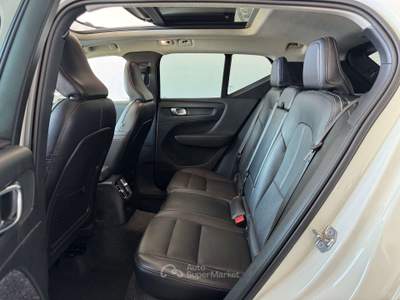 Volvo XC40 1.5 t5 Phev Recharge Inscription Tetto Cockpit Full Bianco usata Giugliano in Campania