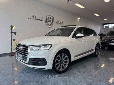 Audi Q7 3.0 tdi Sline S-Line quattro Tetto Matrix Adas Full Bianco usata Giugliano in Campania