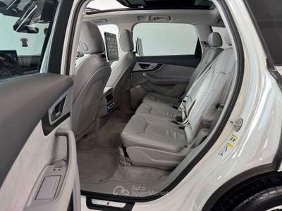 Audi Q7 3.0 tdi Sline S-Line quattro Tetto Matrix Adas Full Bianco usata Giugliano in Campania