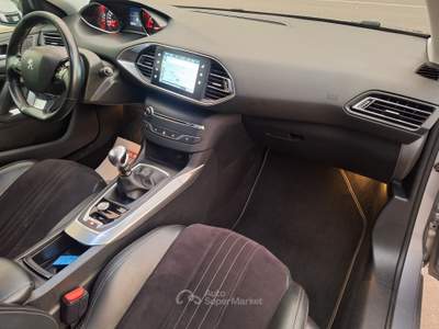 Peugeot 308 Peugeot 308 1.6 hdi 120cv gt-line Grigio usata Mirabella Eclano