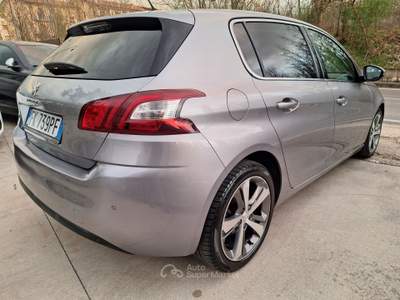 Peugeot 308 Peugeot 308 1.6 hdi 120cv gt-line Grigio usata Mirabella Eclano