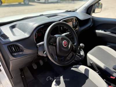 Fiat Doblò 1,3 mjt 95cv Autocarro 5POSTI Bianco usata Pesaro