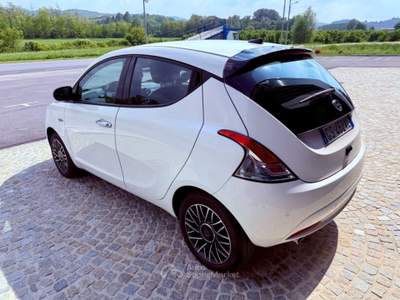 Lancia Ypsilon PLATINO - KM 19.000 - UNIPRO - PROMO FINANZIAMENTO Bianco usata Castagnole delle Lanze