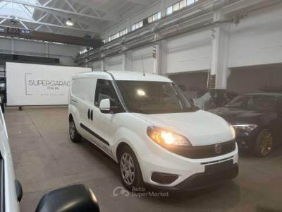 Fiat Doblò Fiat Doblo' Maxi 3 Posti 1.6 105 cv Prezzo + IVA Bianco usata Lecco